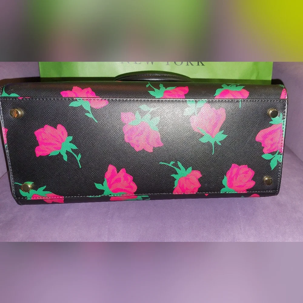 Kate Spade Rose Toss Printed Medium Satchel🌹